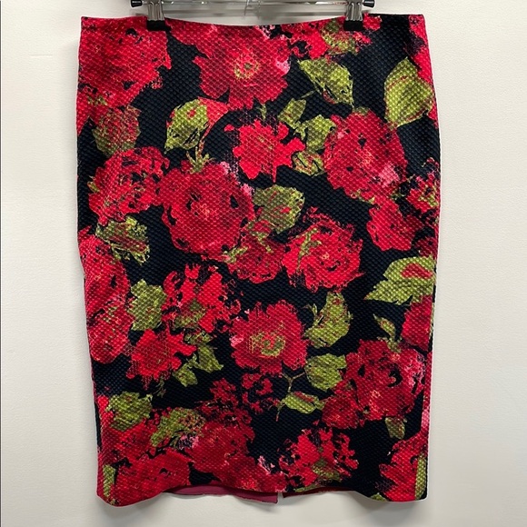 Talbots Dresses & Skirts - Talbots Textured Red and Black Floral Rose Print Pencil Skirt 12